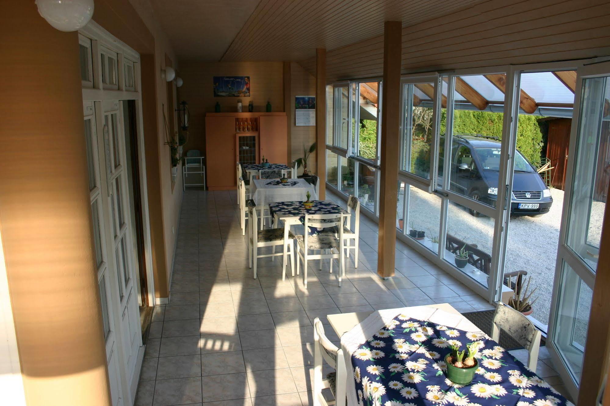 Lorelei Pension Adults Only Gyenesdiás Buitenkant foto