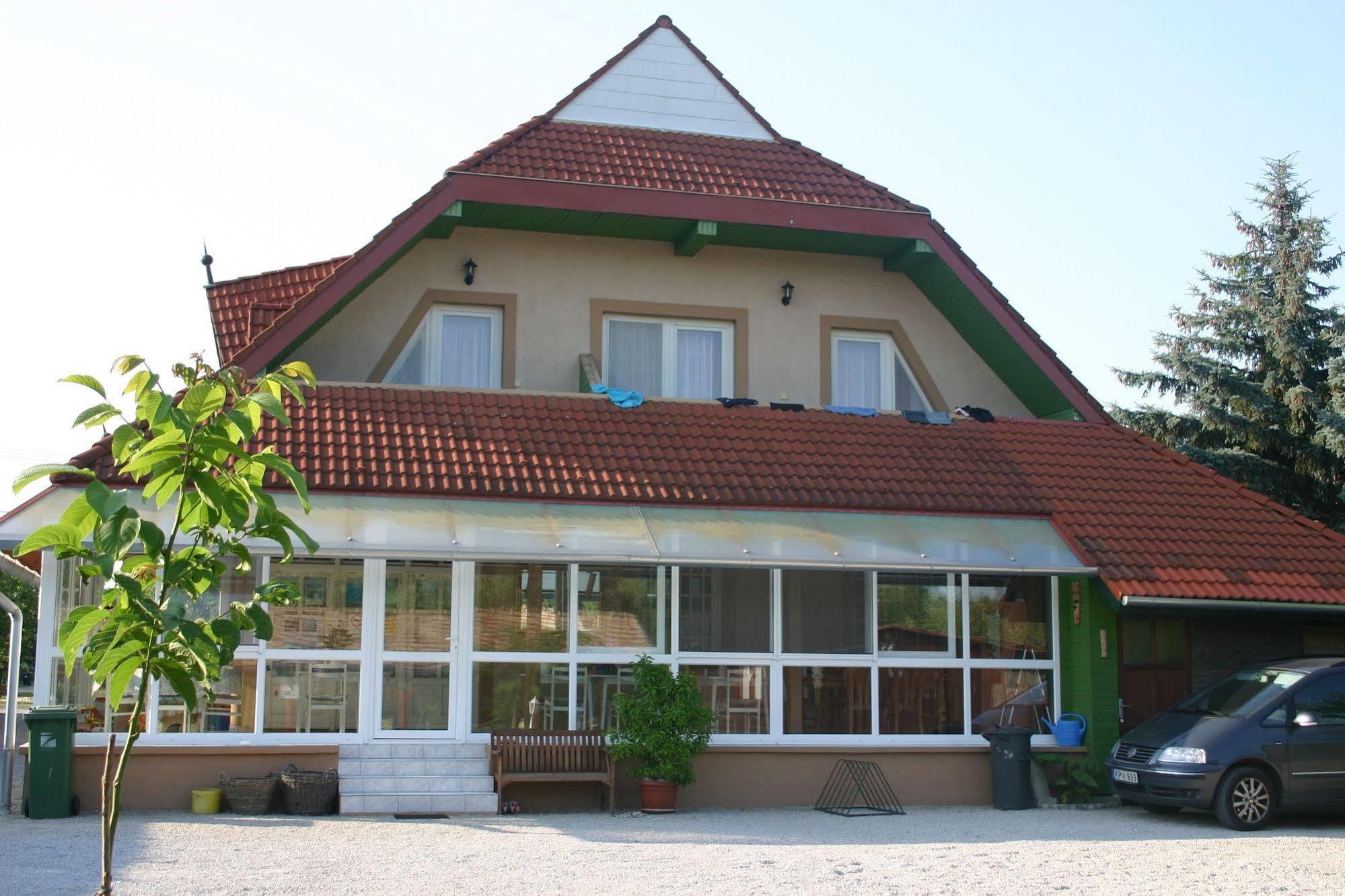 Lorelei Pension Adults Only Gyenesdiás Buitenkant foto